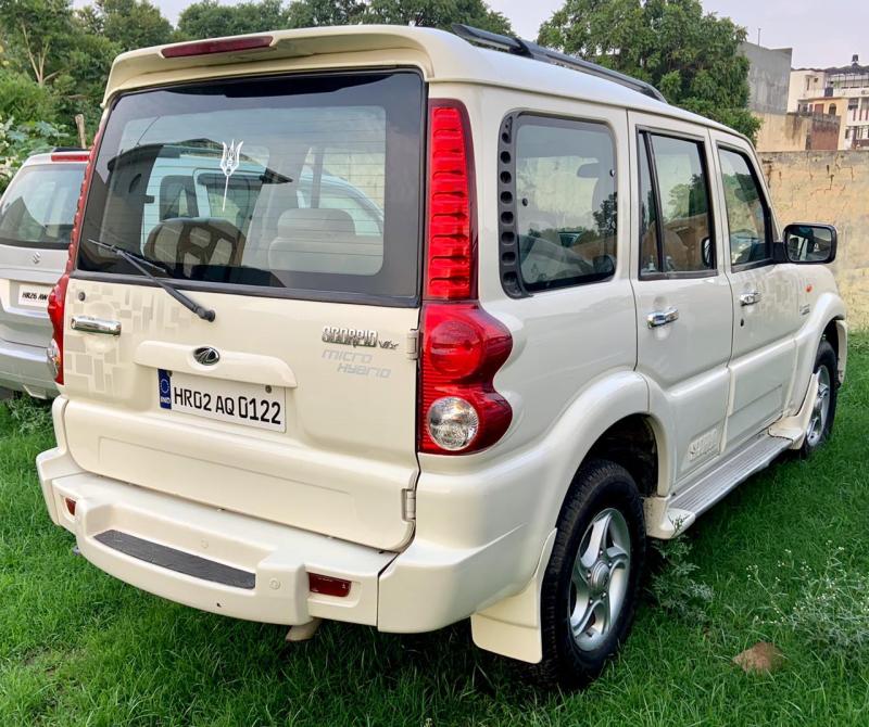 Mahindra Scorpio VLX 2WD BS III 2009