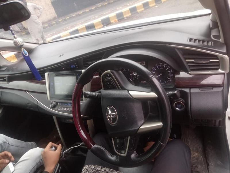 Toyota Innova Crysta 2.4 GX 8 STR 2016