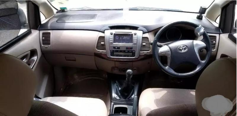 Toyota Innova 2.5 V 7 STR 2015
