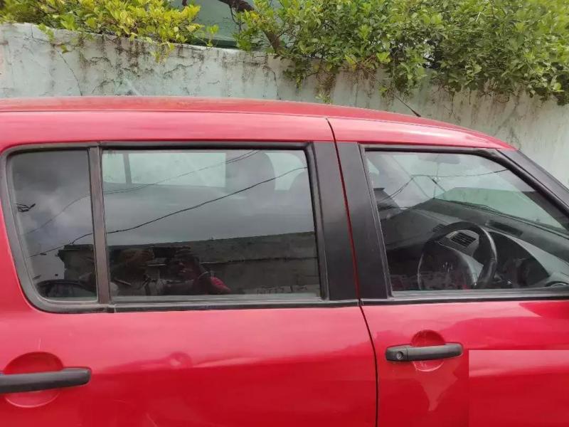 Maruti Suzuki Swift VXi 2005