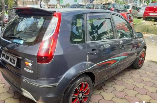 Ford Figo 1.2P TITANIUM MT 2010