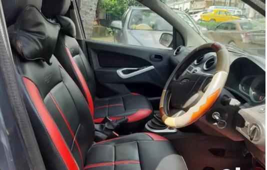 Ford Figo 1.2P TITANIUM MT 2010