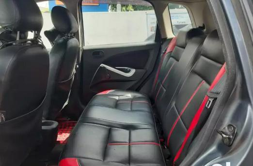 Ford Figo 1.2P TITANIUM MT 2010