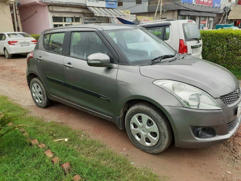 Maruti Suzuki Swift VXi 2012