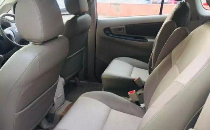 Toyota Innova 2.5 ZX 7 STR BS IV 2015