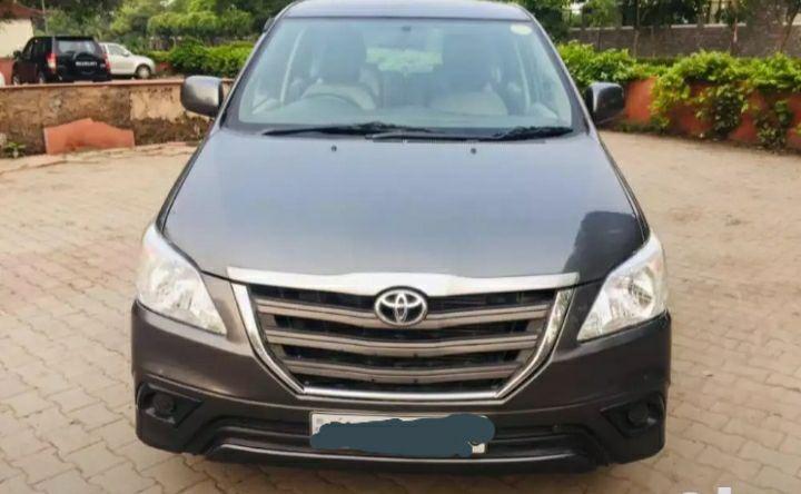 Toyota Innova 2.5 ZX 7 STR BS IV 2015