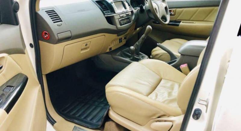 Toyota Fortuner 3.0 4x2 MT 2012