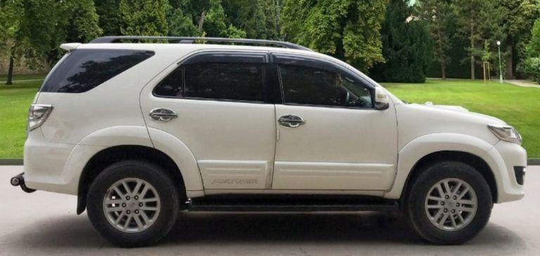 Toyota Fortuner 3.0 4x2 MT 2013