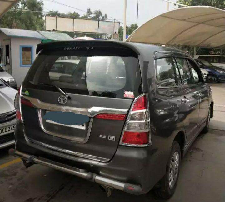 Toyota Innova 2.5 VX 8 STR BS IV 2012
