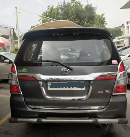 Toyota Innova 2.5 VX 8 STR BS IV 2012
