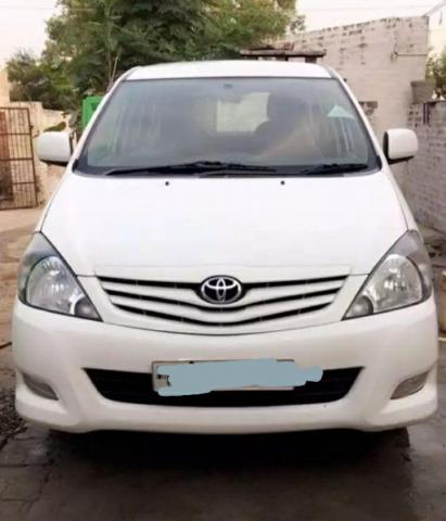 Toyota Innova 2.5 VX 8 STR BS IV 2010