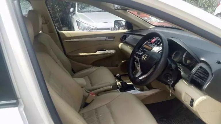 Honda City 1.5 V MT 2010