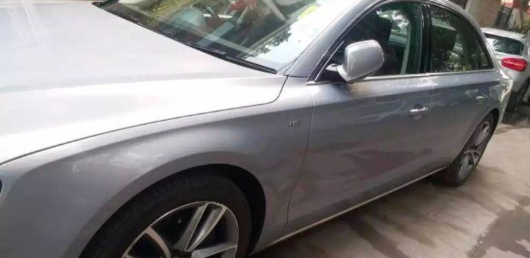 Audi A8 L 4.2 FSI Quattro 2011