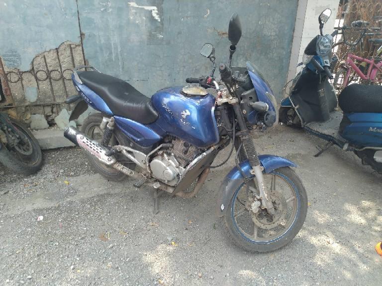 Bajaj Pulsar 150cc 2005