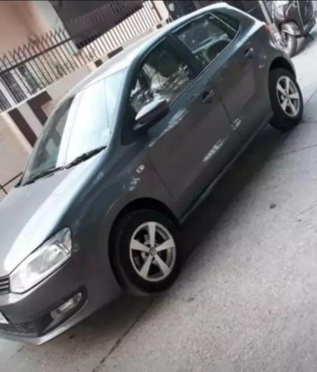 Volkswagen Polo Comfortline 1.2L (D) 2013