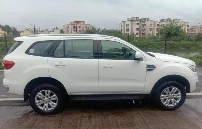 Ford Endeavour Titanium 2.2 4x2 AT 2019