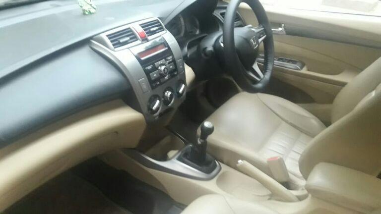 Honda City 1.5 V MT 2012