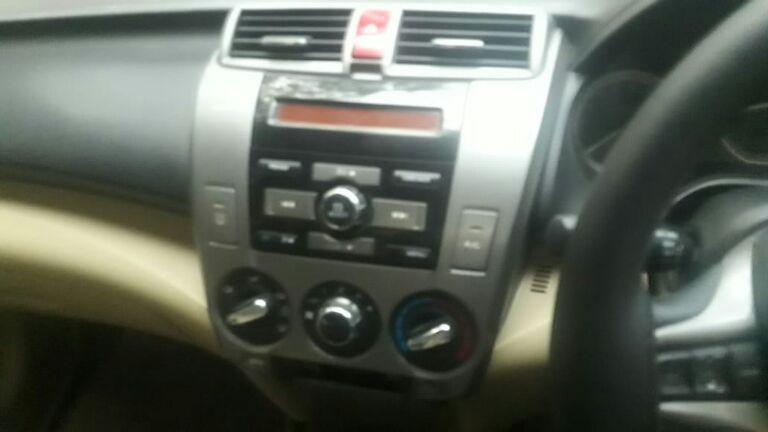 Honda City 1.5 V MT 2012