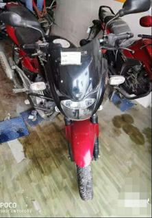 Bajaj Pulsar 180cc 2014