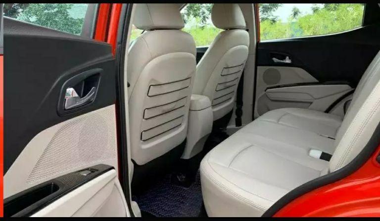 Mahindra XUV300 W8 (O) Diesel 2019
