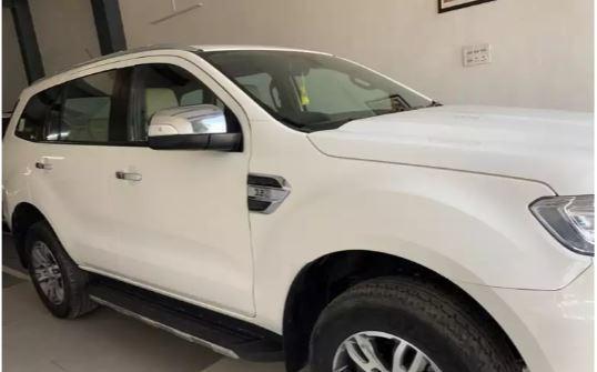 Ford Endeavour Titanium 3.2 4x4 AT 2016