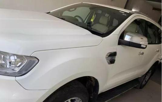 Ford Endeavour Titanium 3.2 4x4 AT 2016