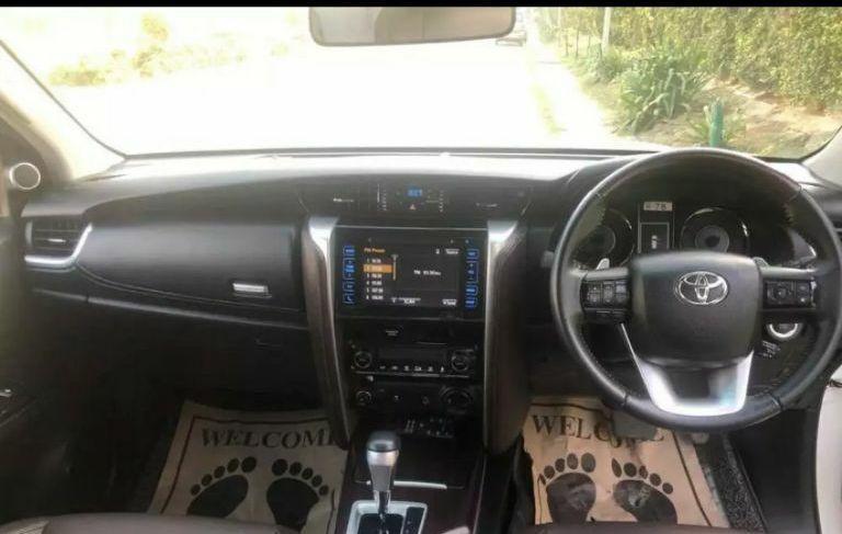 Toyota Fortuner 2.8 4x4 AT 2019