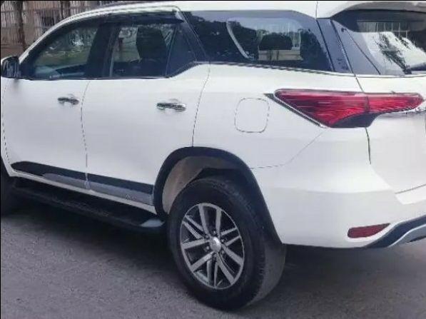 Toyota Fortuner 2.8 4x4 AT 2019
