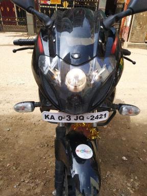 Bajaj Pulsar 220F 2018