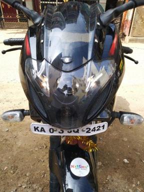 Bajaj Pulsar 220F 2018