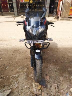 Bajaj Pulsar 220F 2018