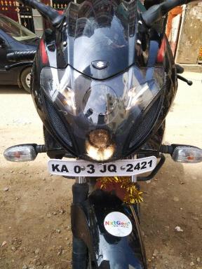 Bajaj Pulsar 220F 2018
