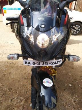 Bajaj Pulsar 220F 2018