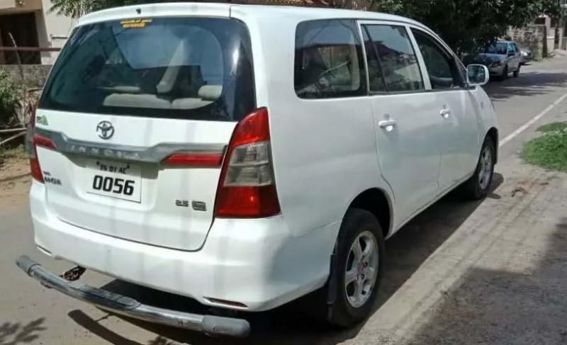 Toyota Innova 2.5 E 7 STR 2006