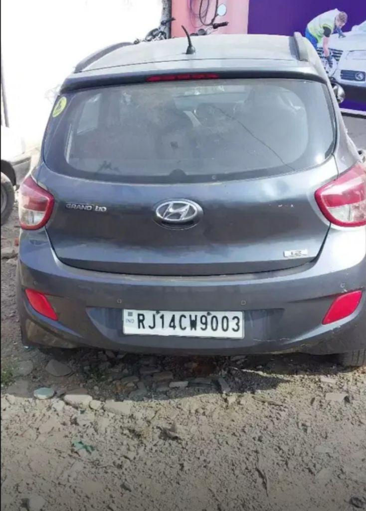 Hyundai Grand i10 1.2 Sportz (O) AT 2014