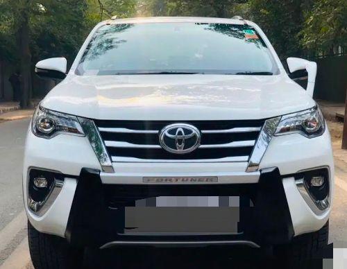 Toyota Fortuner 2.8 4x4 AT 2018
