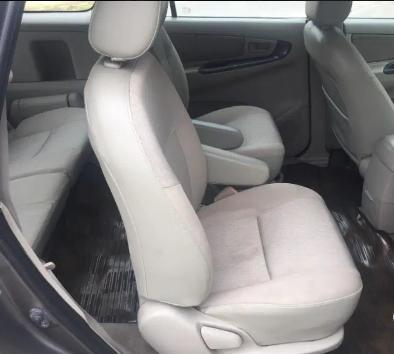 Toyota Innova 2.5 GX 7 STR BS IV 2011