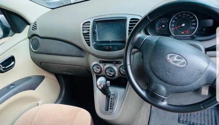 Hyundai i10 Sportz 1.2 AT 2011