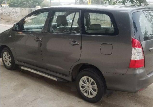 Toyota Innova 2.5 V 8 STR 2012