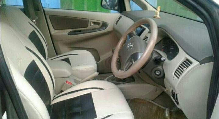 Toyota Innova 2.5 V 8 STR 2012