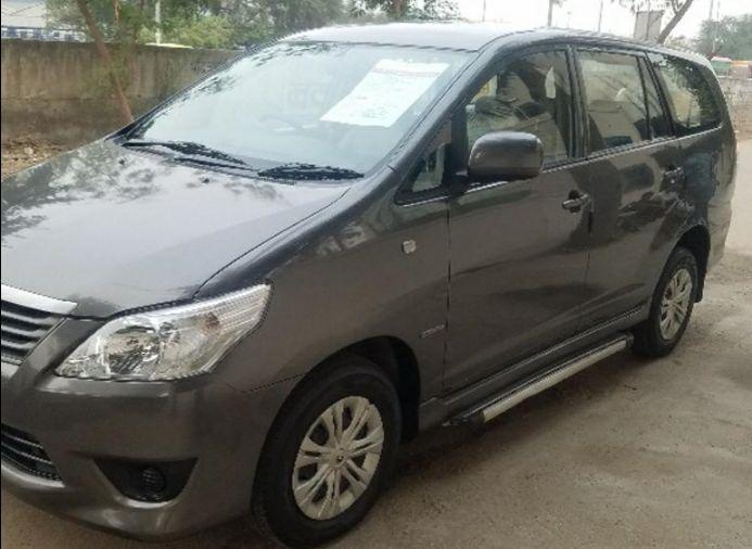 Toyota Innova 2.5 V 8 STR 2012