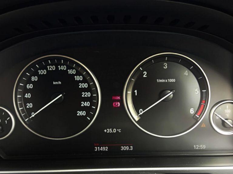 BMW X5 xDrive30d Pure Experience (5 Seater) 2017