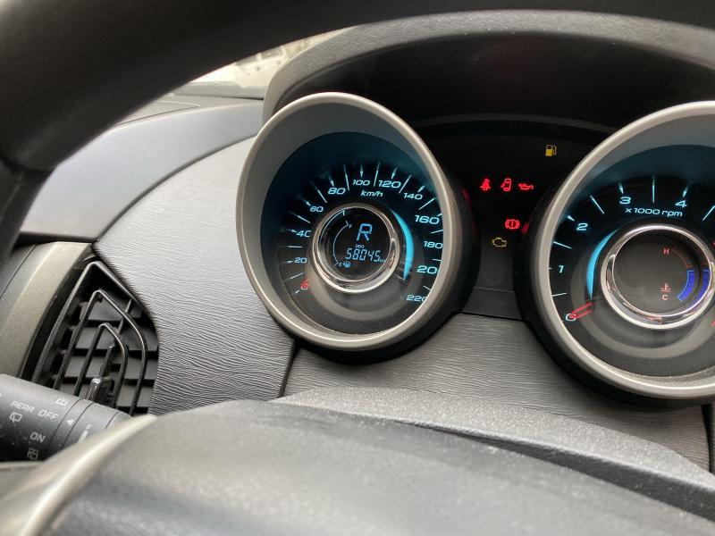 Mahindra XUV500 W6 2016