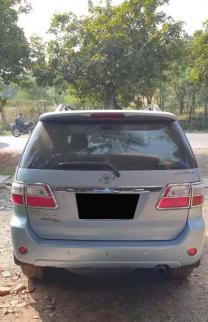 Toyota Fortuner 3.0 4X4 MT 2010