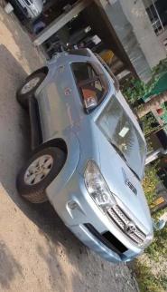 Toyota Fortuner 3.0 4X4 MT 2010