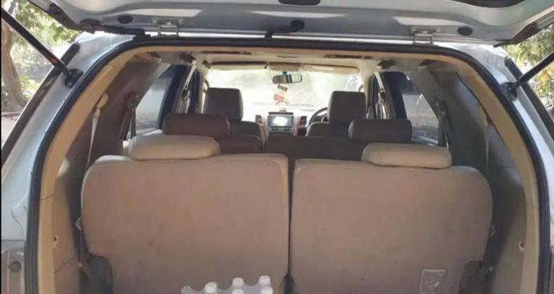 Toyota Fortuner 3.0 4X4 MT 2010