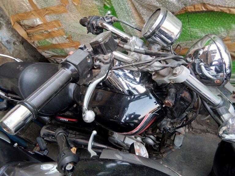 Bajaj Avenger 220cc 2014