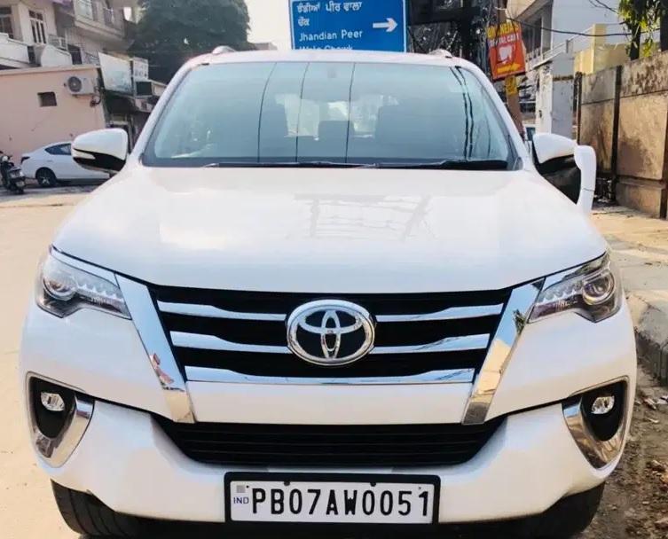 Toyota Fortuner 2.8 4x2 MT 2019