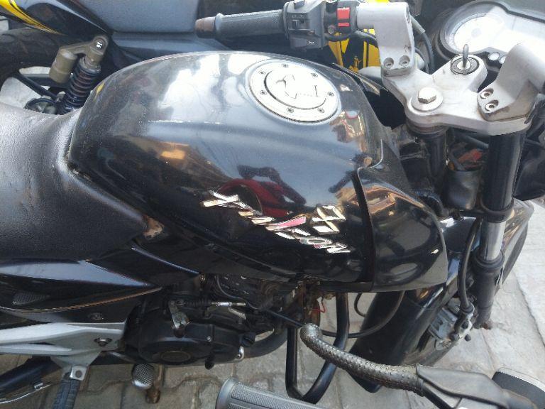 Bajaj  Pulsar 180cc 2011