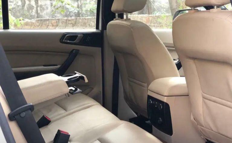 Ford Endeavour Titanium 2.2 4x2 AT 2017